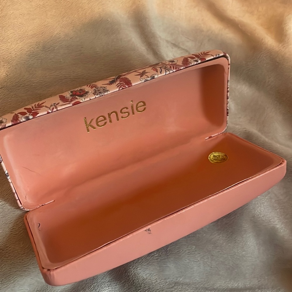 Sunglasses case